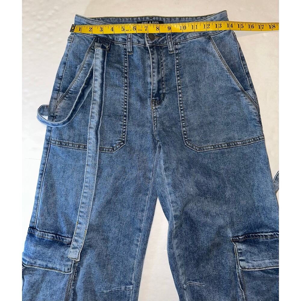 Fire & Rain Denim Women’s Size 11 High-Rise Wide-Leg Cargo Jeans Hanging Straps - Picture 4 of 7